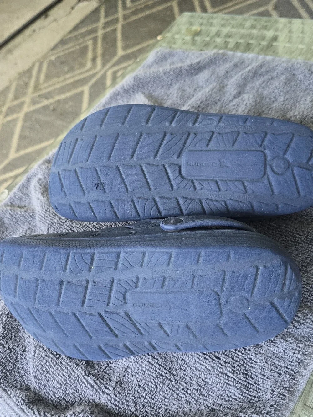 Child Size 3 Blue Foam Clog Crocs Lightweight Comfort Rugged Shark Shoes EUC